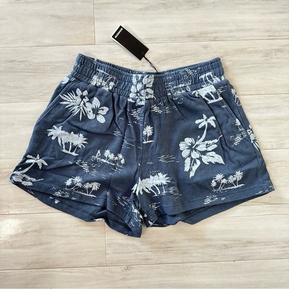 NWT Monrow "New" Hawaiian Vintage Ex Boyfriend Shorts - Picture 4 of 7